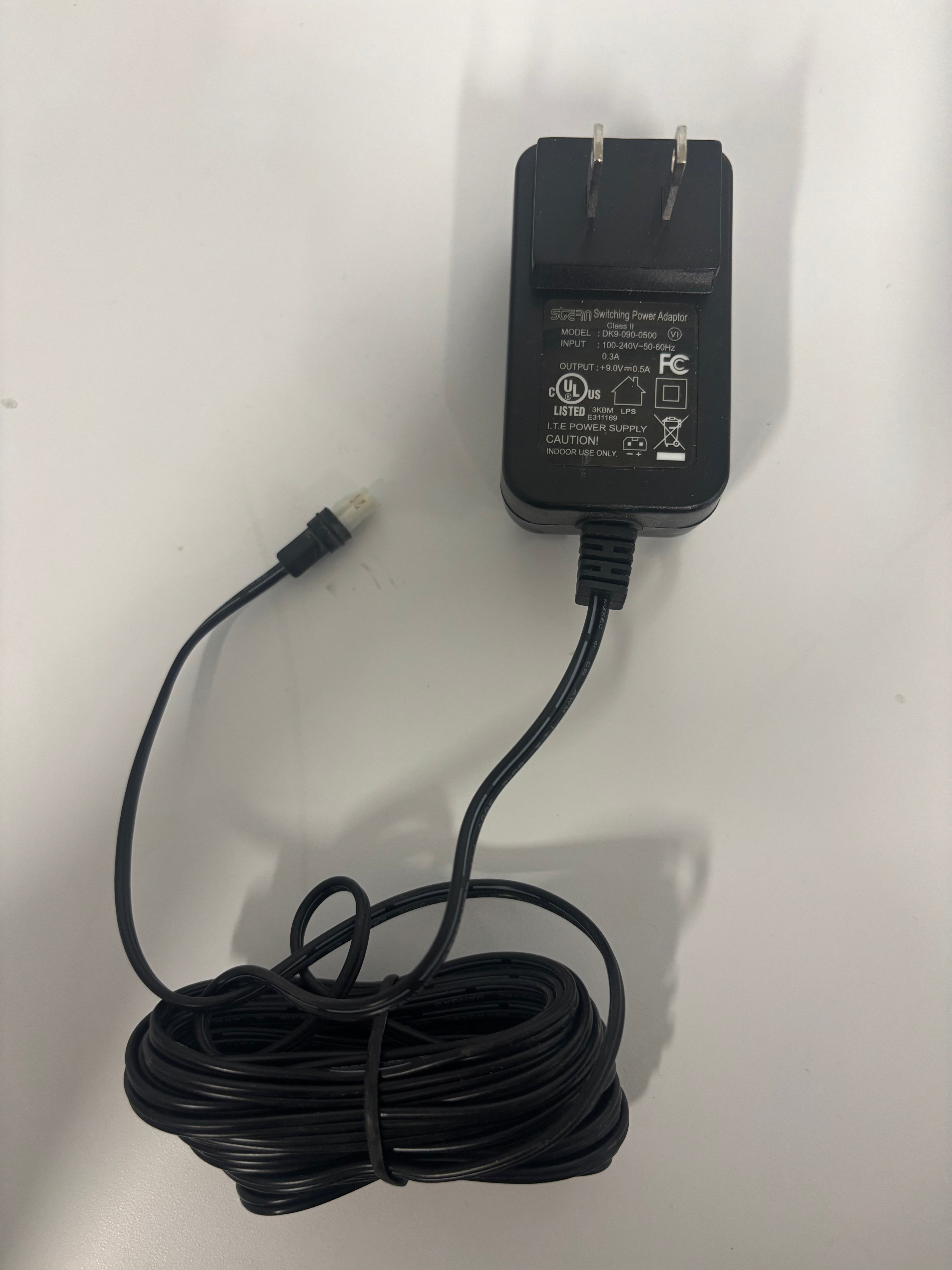 U102000 Plug-in Transformer 9V with Female Connector Intersan/AquaDesign